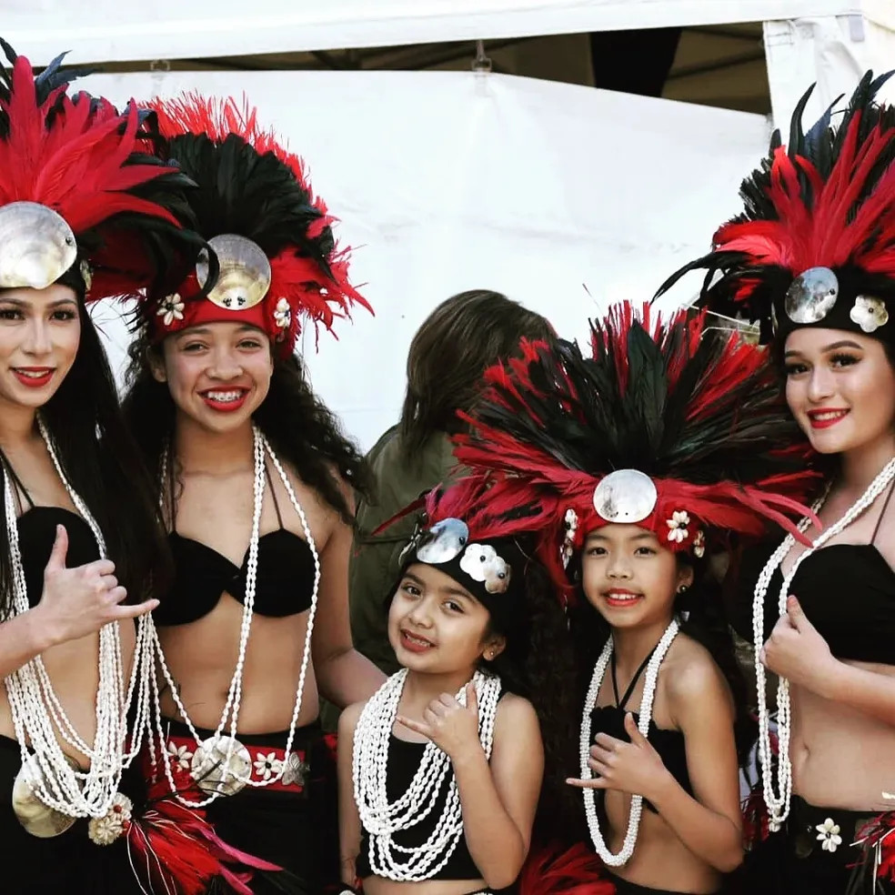 manea polynesian luau dancers